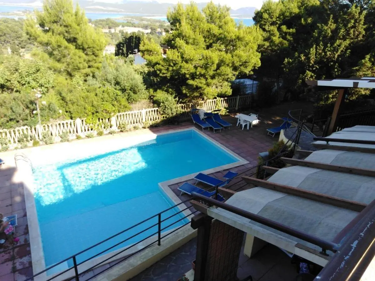 Sunshine House Villa Porto Pino 0*,