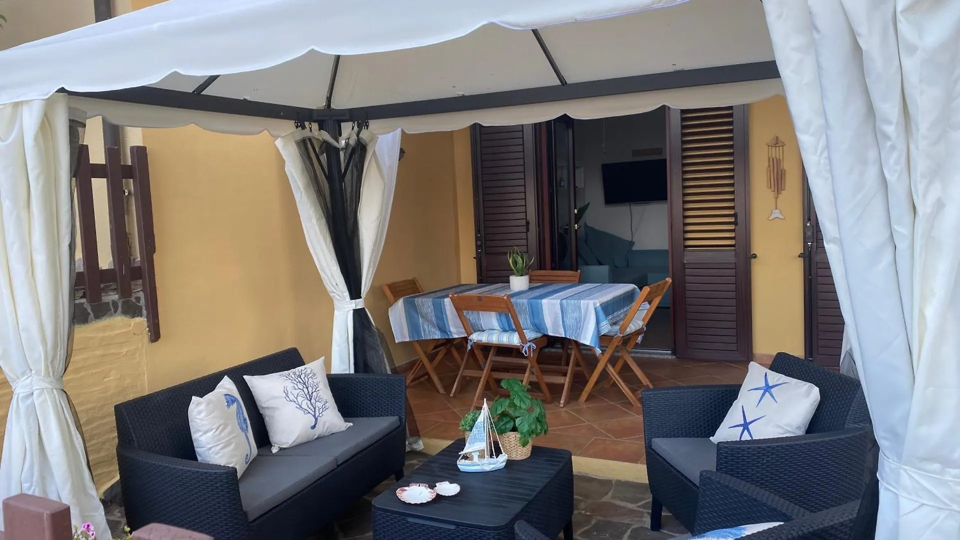 Sunshine House Villa Porto Pino Italy